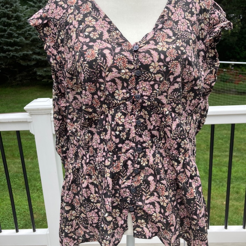 NWT Old Navy Spring/summer blouse